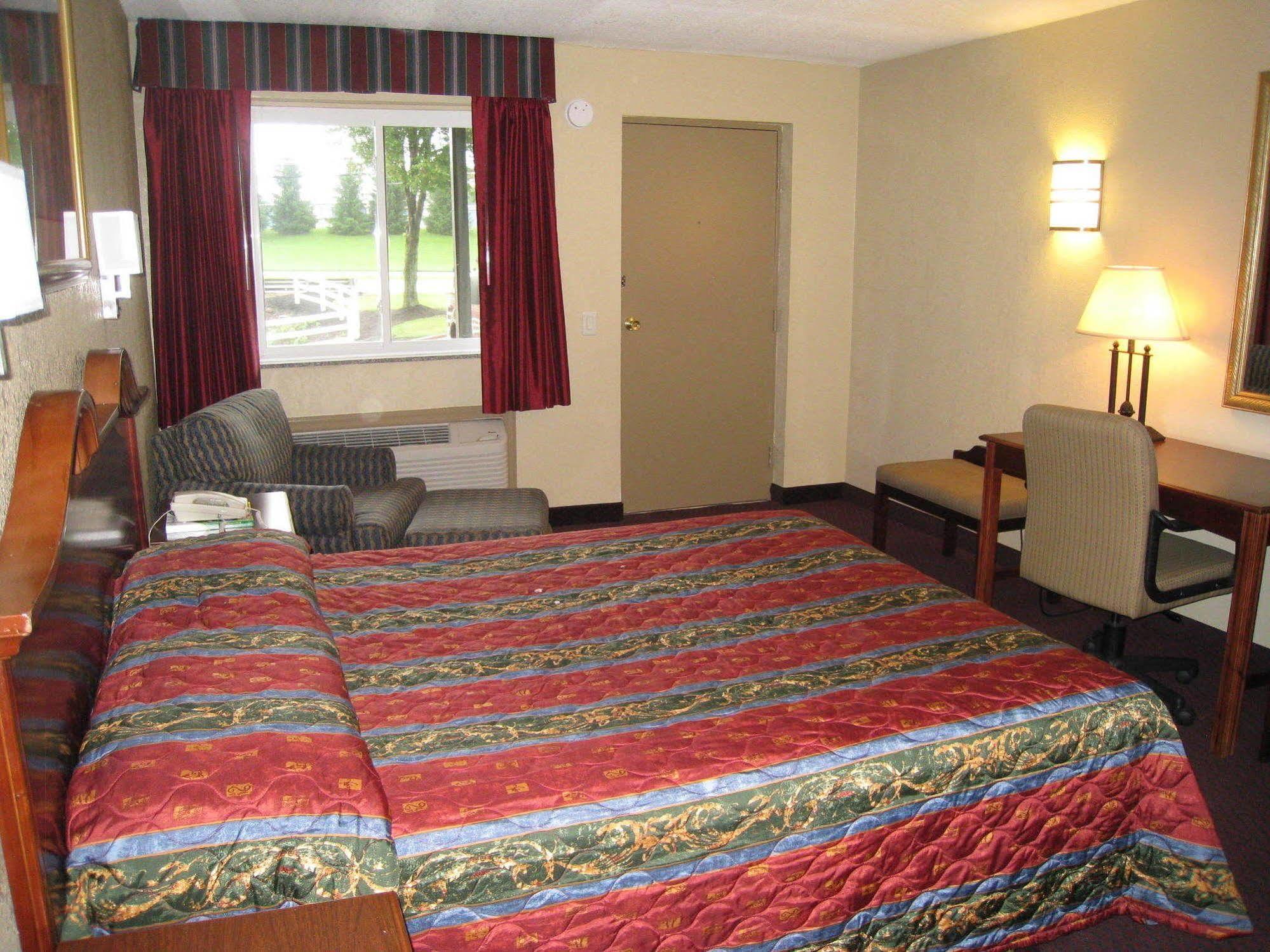 Travel Inn & Suites Flemington Exterior photo